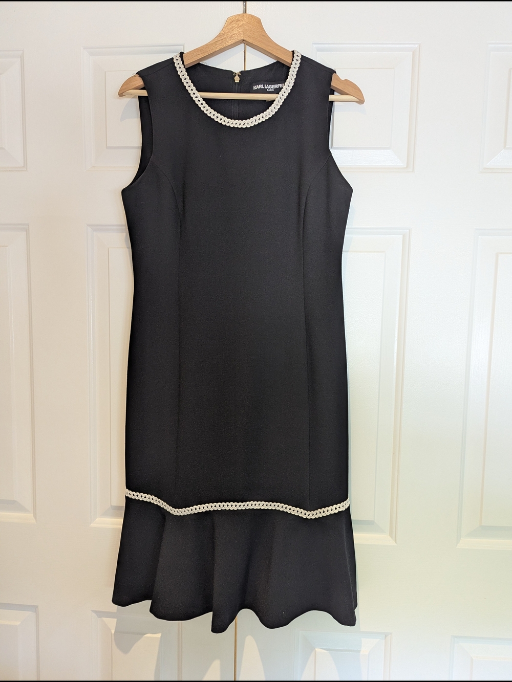 Karl Lagerfeld Black Sleeveless Midi SheathDress French Girl Chic Quiet Luxury
